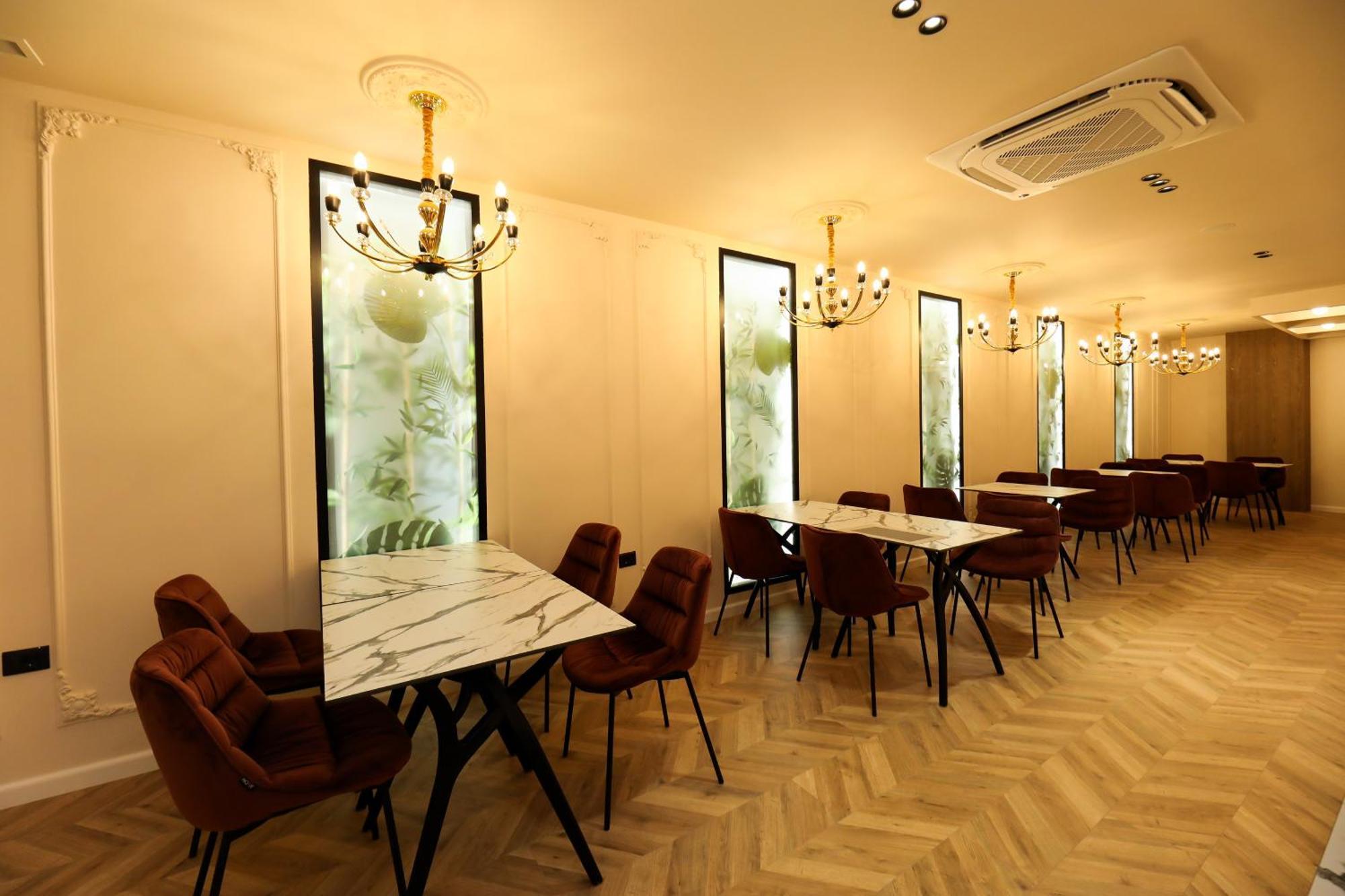 Hotel Adore Wlora Zewnętrze zdjęcie