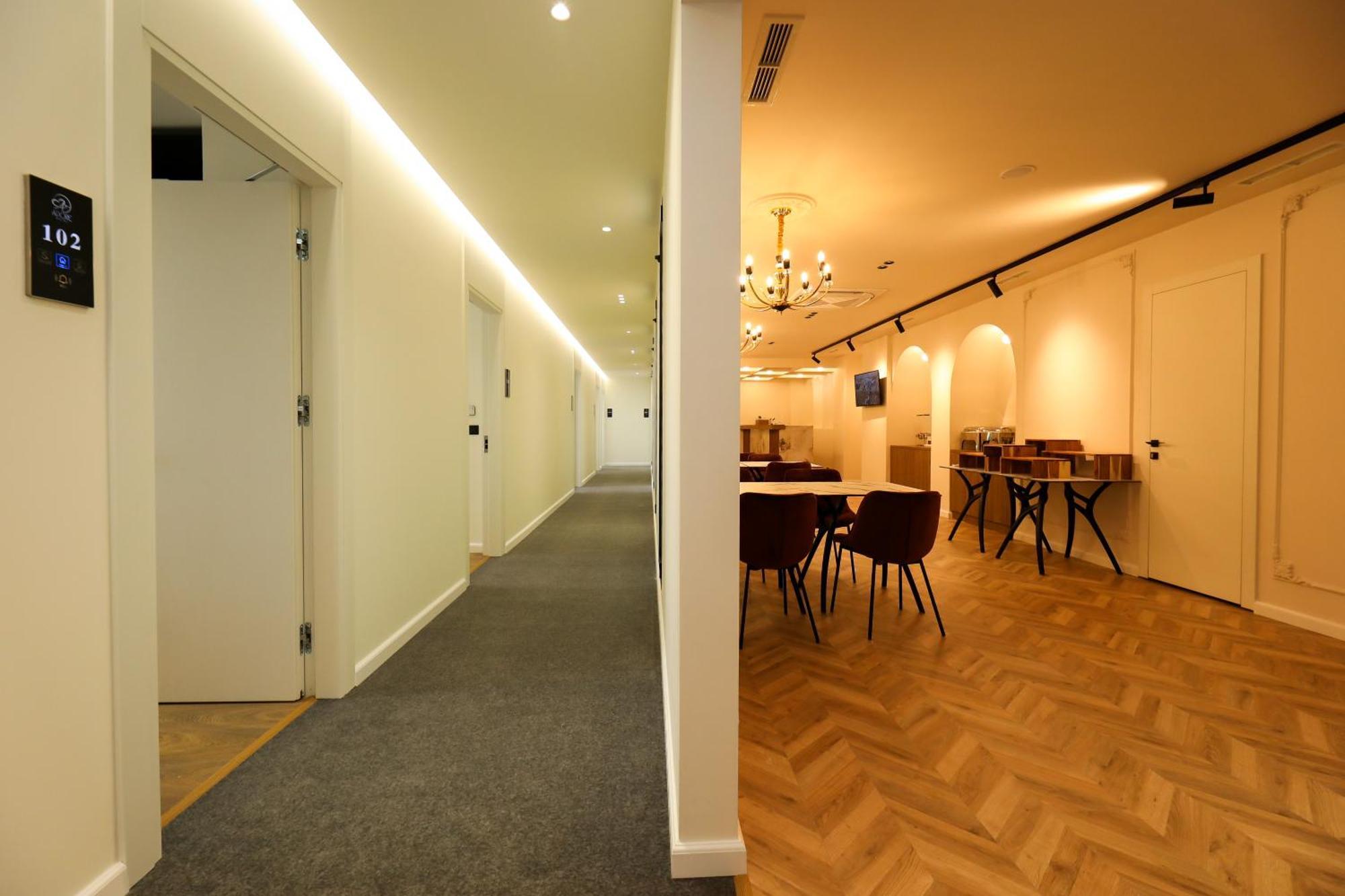Hotel Adore Wlora Zewnętrze zdjęcie