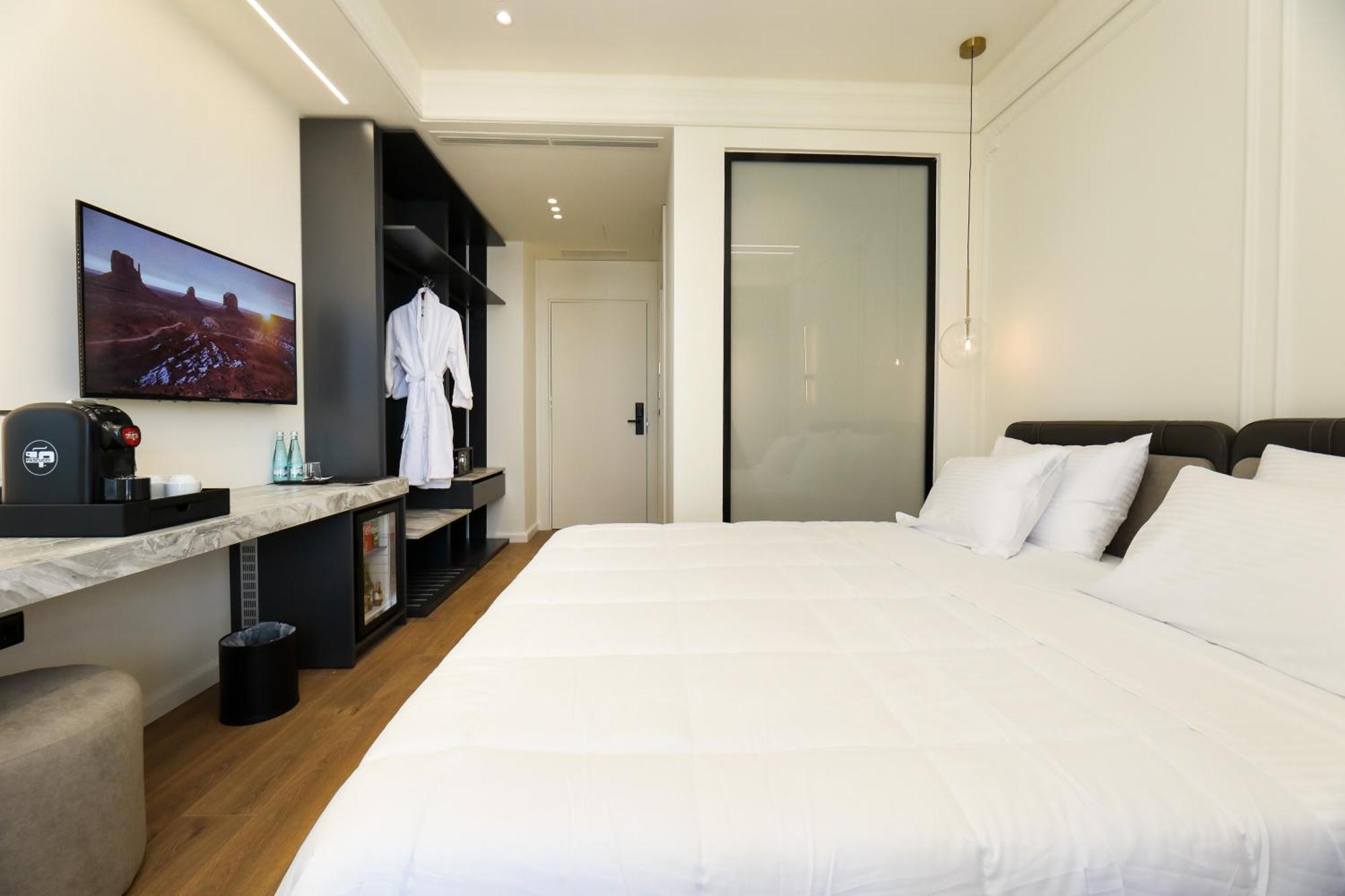 Hotel Adore Wlora Zewnętrze zdjęcie