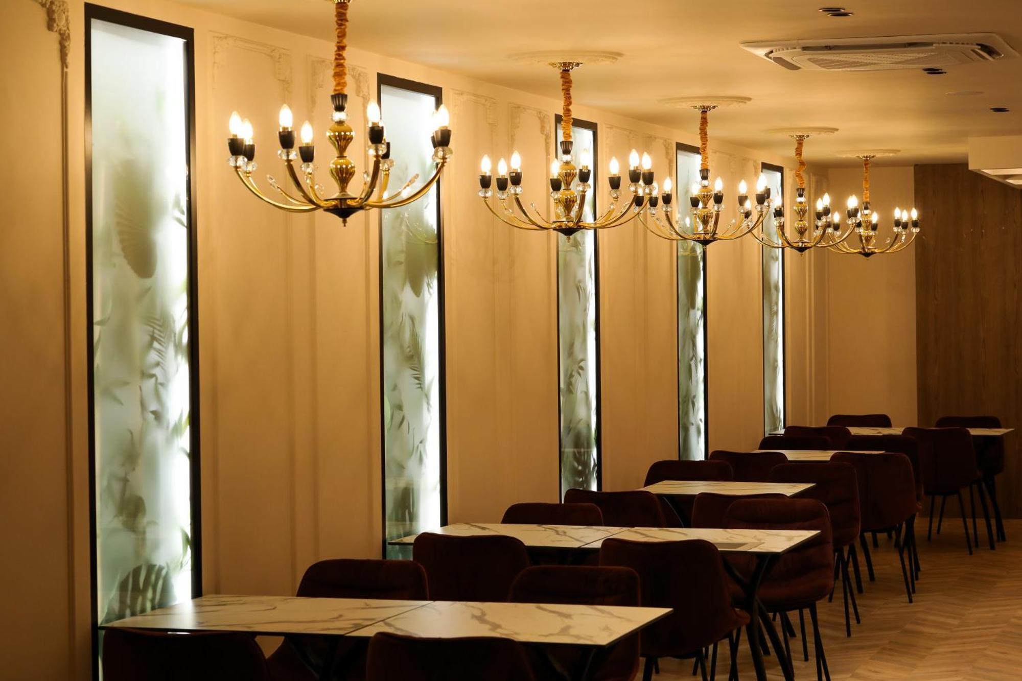 Hotel Adore Wlora Zewnętrze zdjęcie