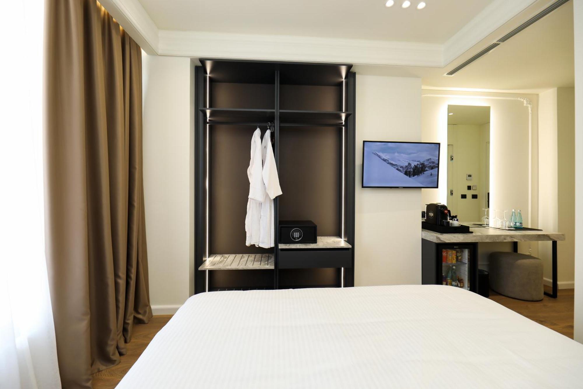 Hotel Adore Wlora Zewnętrze zdjęcie