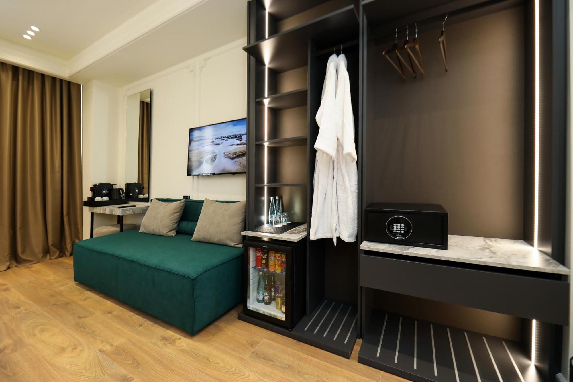 Hotel Adore Wlora Zewnętrze zdjęcie