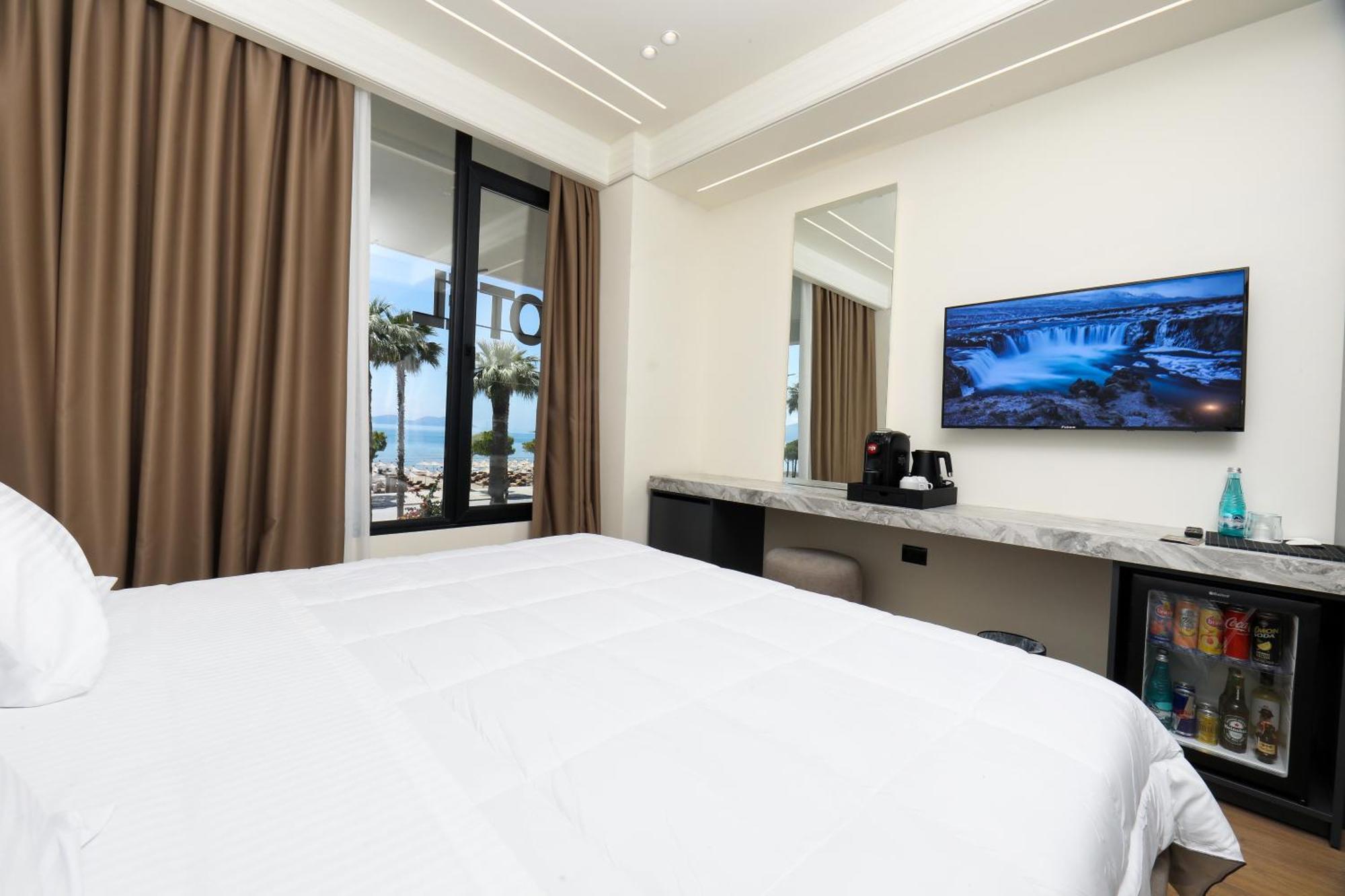 Hotel Adore Wlora Zewnętrze zdjęcie