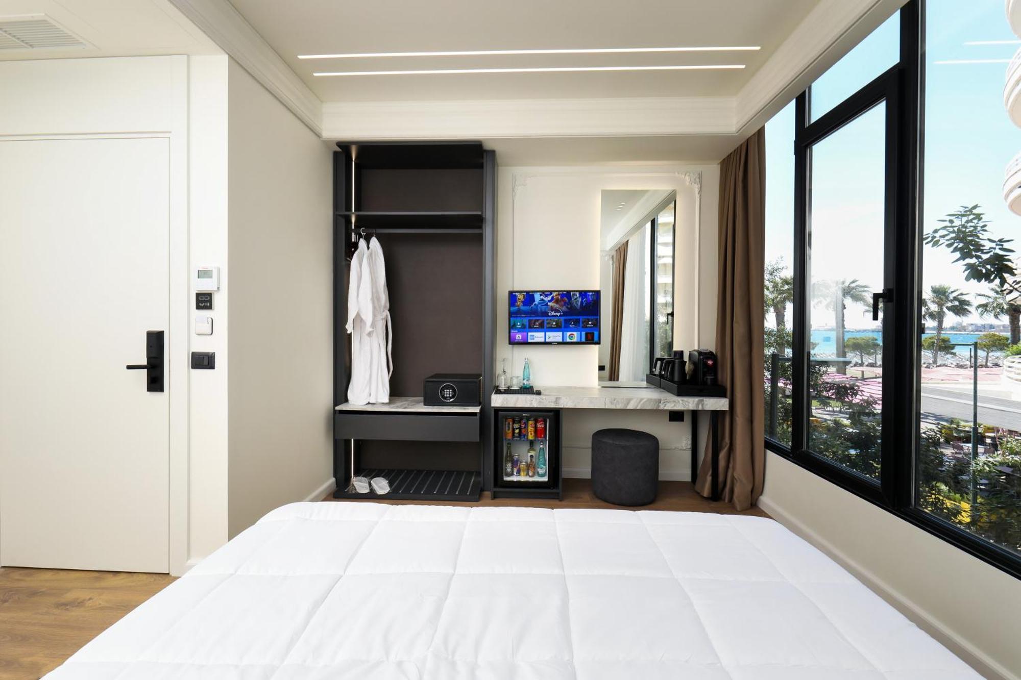 Hotel Adore Wlora Zewnętrze zdjęcie