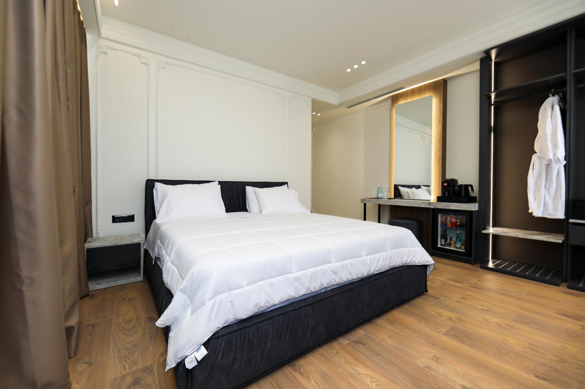 Hotel Adore Wlora Zewnętrze zdjęcie