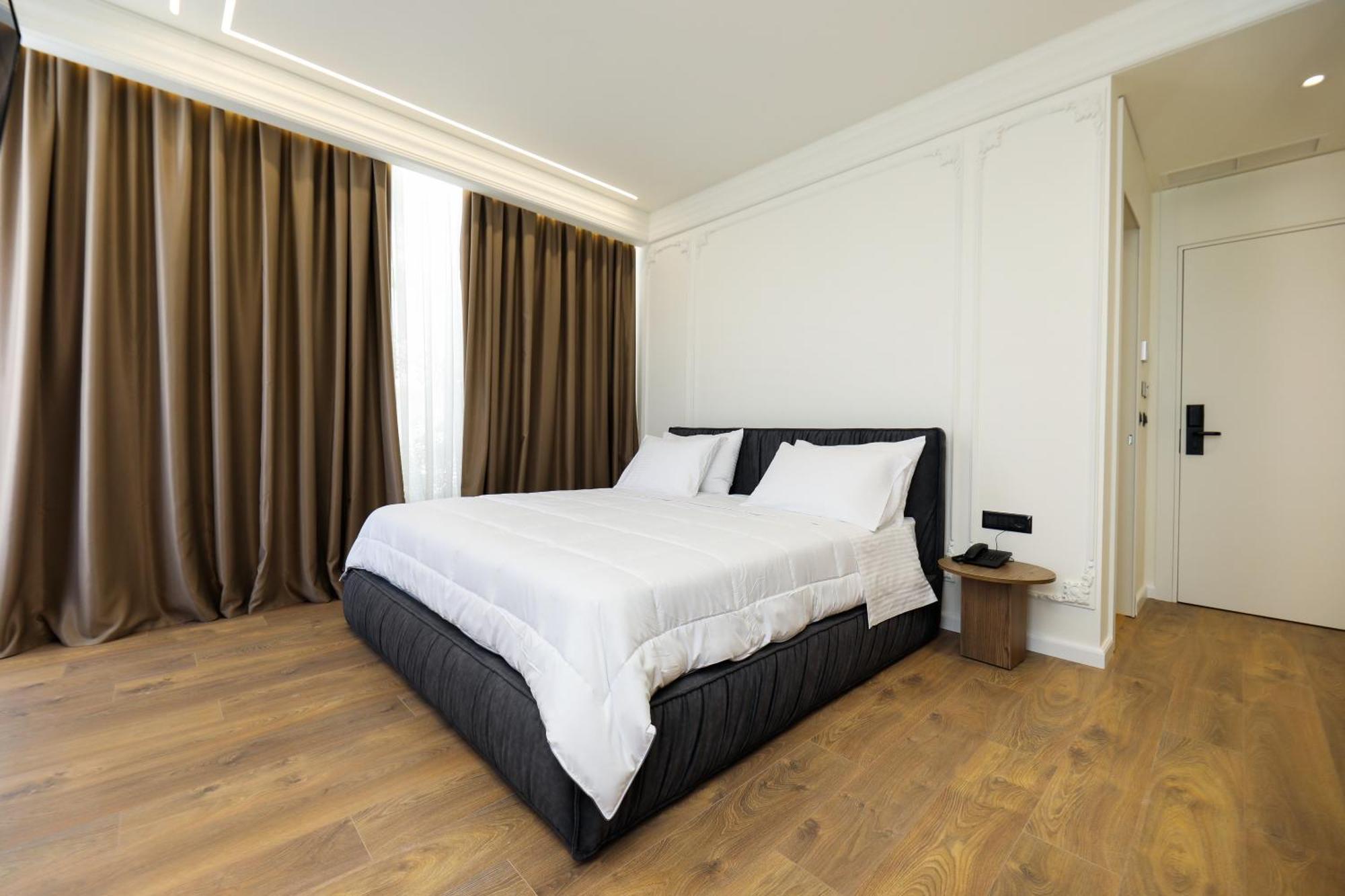 Hotel Adore Wlora Zewnętrze zdjęcie